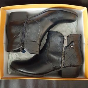 Brand new Unisa black ankle boots